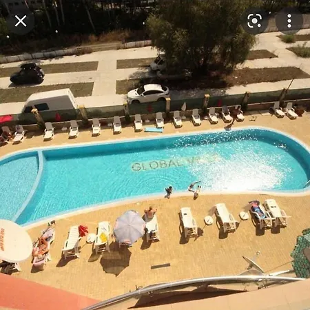 아파트 Free Parking! Close To The Beach *