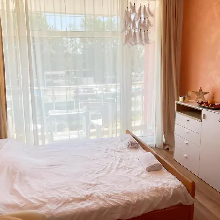 Apartment Free Parking! Close To The Beach